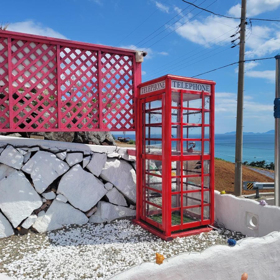 Soulmate Pension Namhae Bagian luar foto